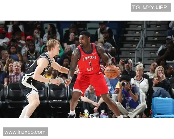 小托马斯再砍27分!雄鹿三后卫25爆惊喜,锡安轰32分争取大合同